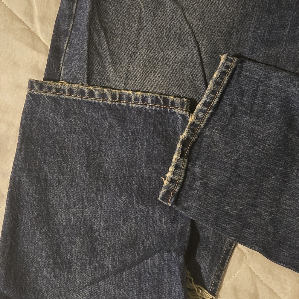 Everlane The Cheeky Jean | Blue Distressed Jeans - Picture 7 of 11